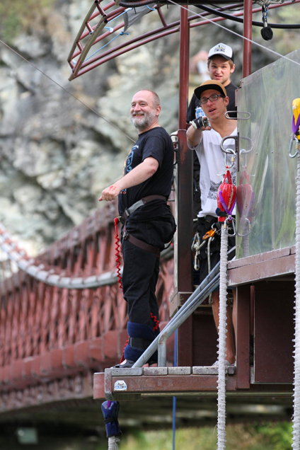 Nick ready for second jump at Kawarau River Bridge